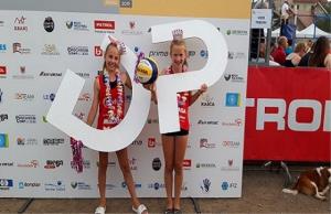 Dva junior naslova državnih prvakov v odbojki na mivki 1